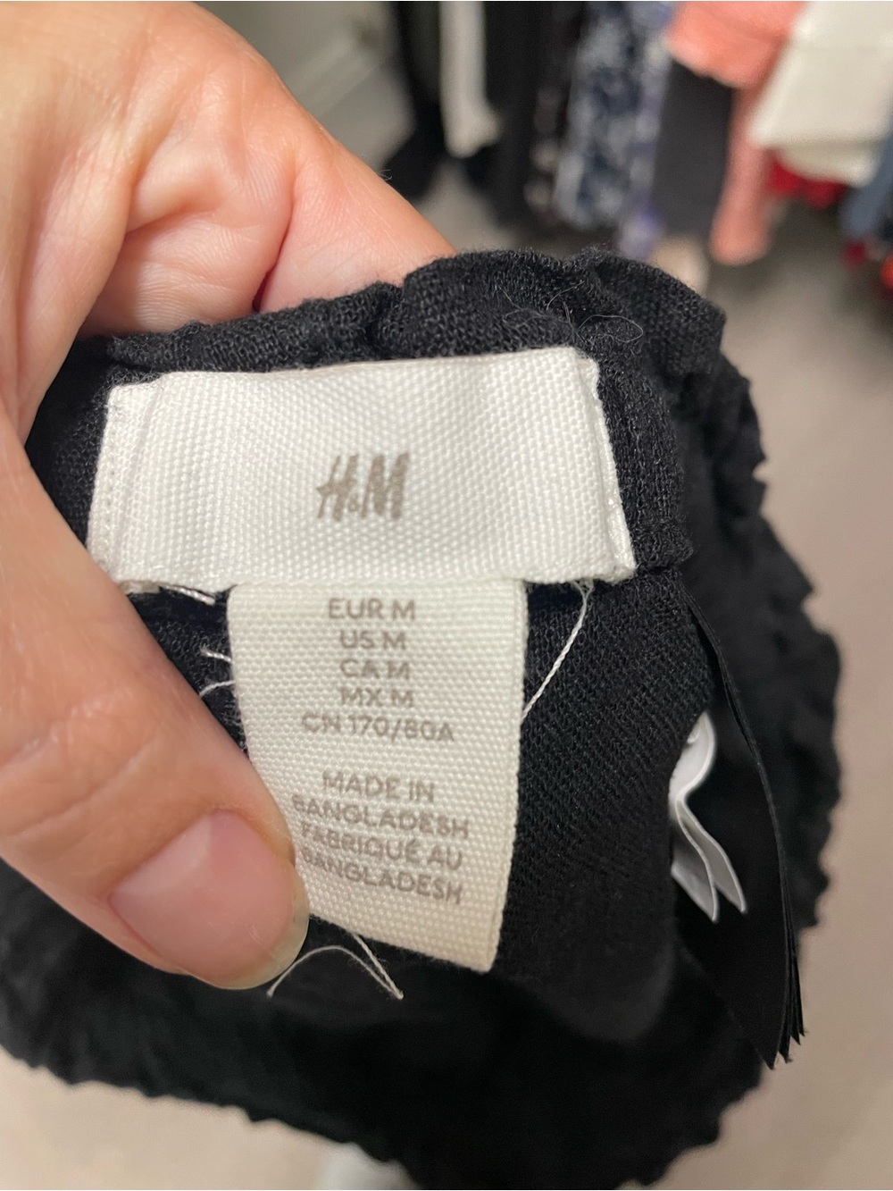 H&M Linen Blend Pull-On Shorts — Black Size M - Picture 3 of 4